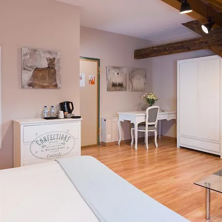 Communale De Hotel 2*